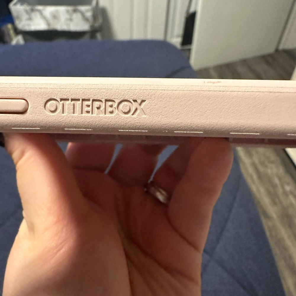 Otterbox iPhone 14 pro max case